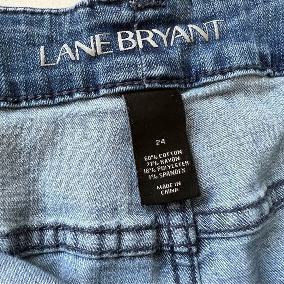 Lane Bryant Weekend Raw Hem Denim Short Size 24 - Picture 2 of 10